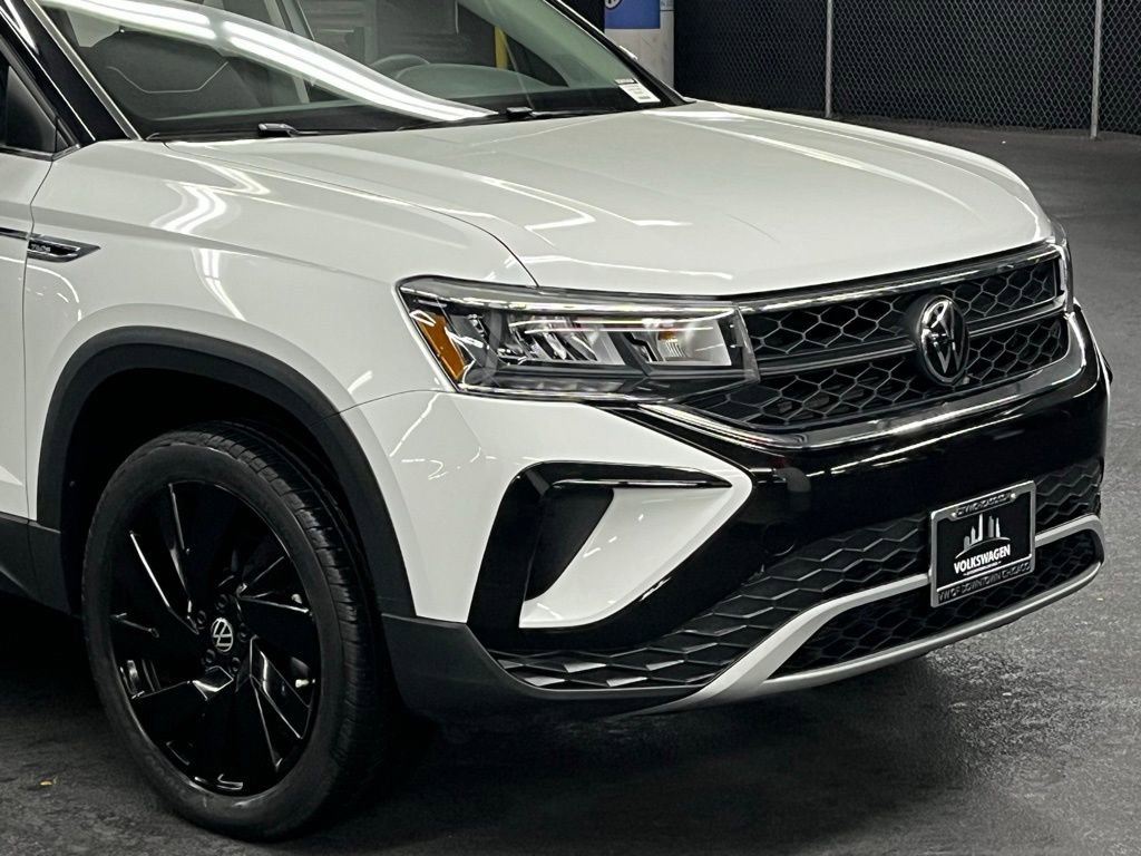 Used 2023 Volkswagen Taos SE image 41