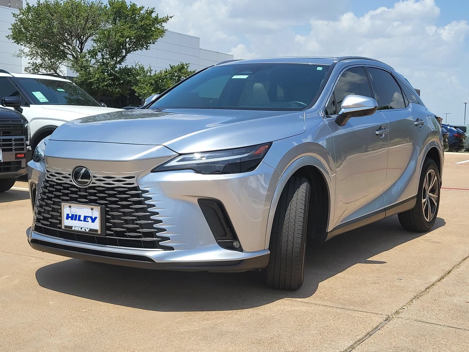 Used 2024 Lexus RX 350 Premium w/ Convenience Package FWD image 2