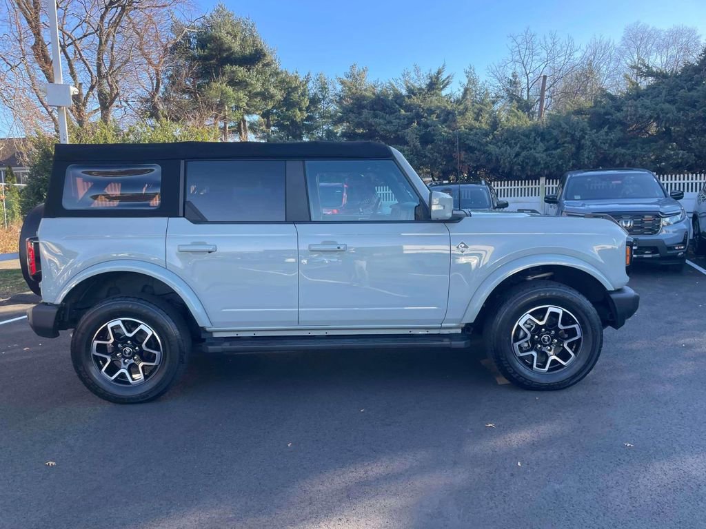 Used 2022 Ford Bronco Outer Banks image 4