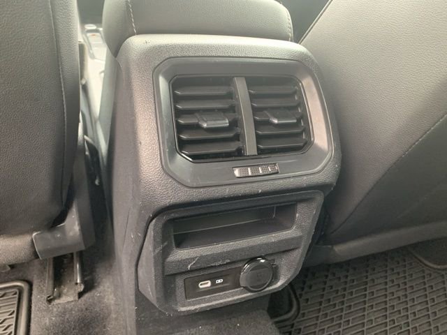 Used 2022 Volkswagen Tiguan SE R-Line image 42