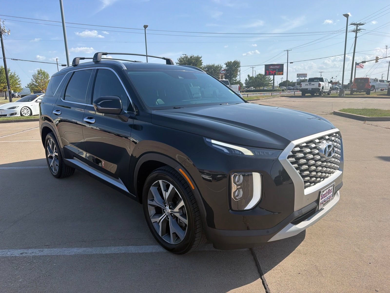 Used 2022 Hyundai Palisade SEL w/ 8P Bench Seat Package AWD/4WD image 3