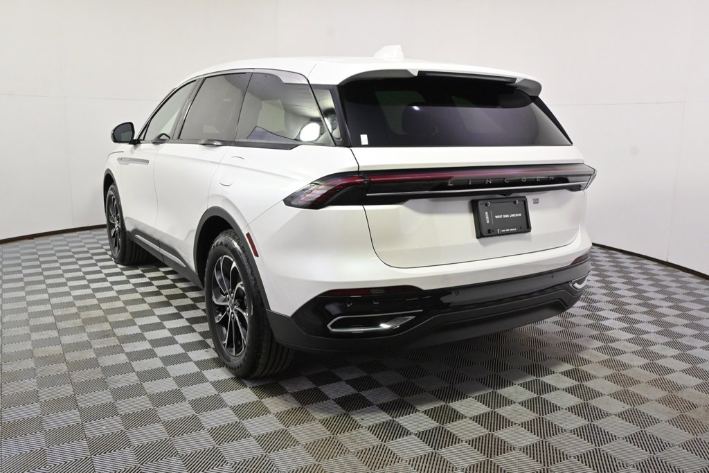 New 2026 Lincoln Nautilus Premier w/ Equipment Group 102A image 4