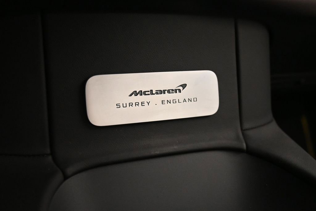 Used 2024 McLaren Artura RWD image 20
