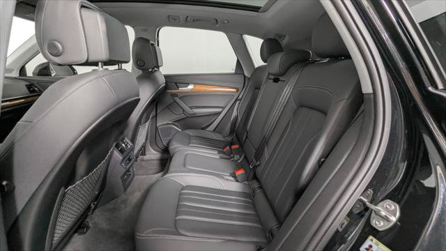 Used 2023 Audi Q5 2.0T Premium Plus w/ Premium Plus Package AWD/4WD image 18