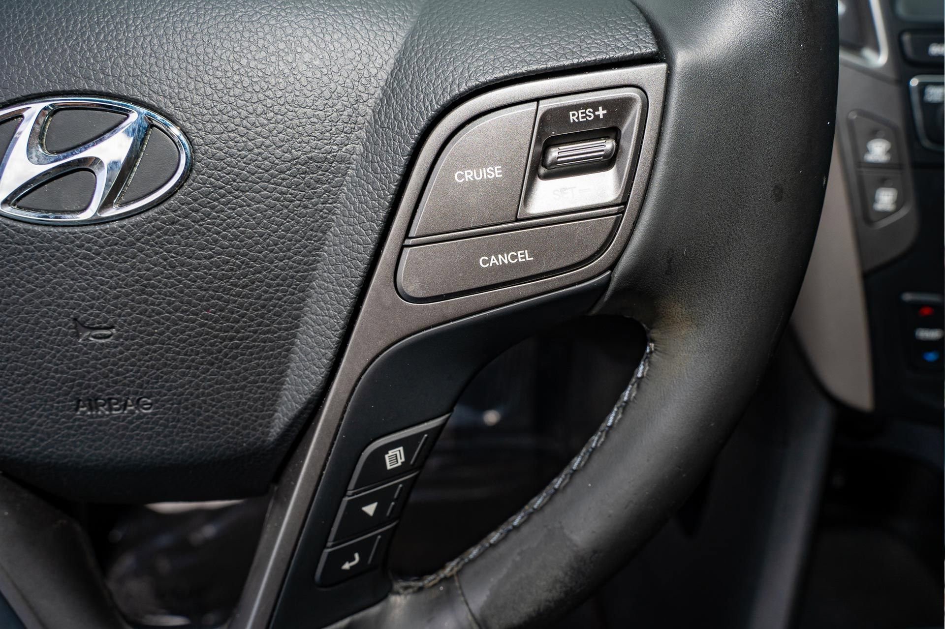 Used 2018 Hyundai Santa Fe Sport image 32