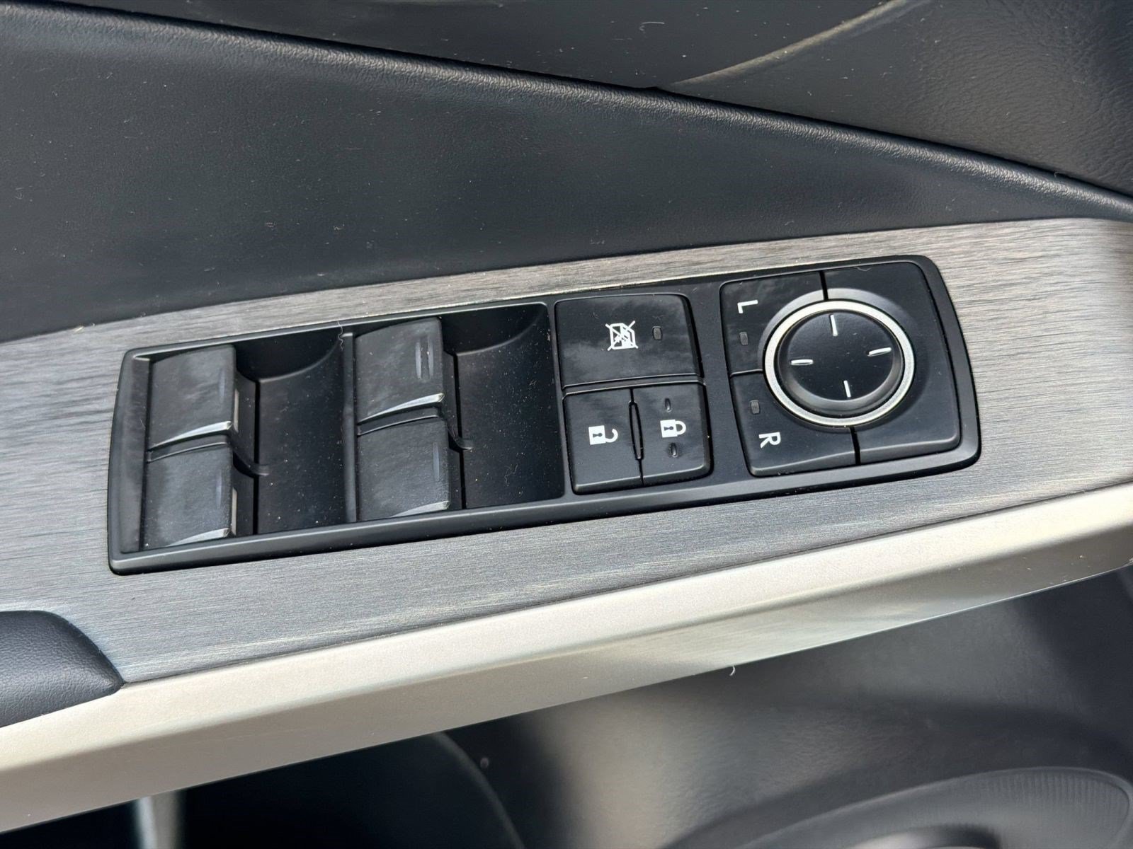 Used 2019 Lexus IS 300 F Sport w/ F Sport Package RWD image 27