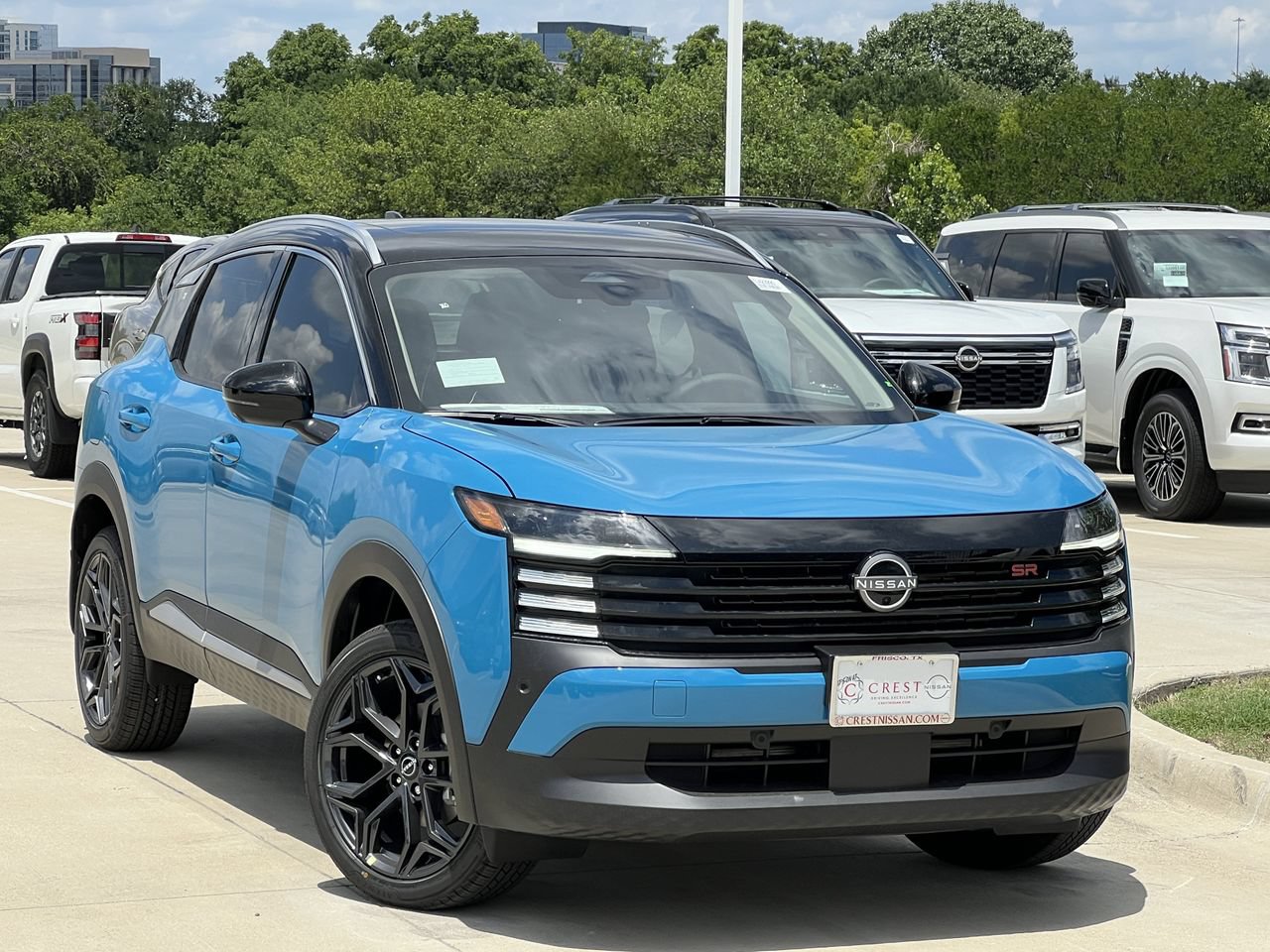 New 2026 Nissan Kicks SR w/ SR Premium Package FWD image 2