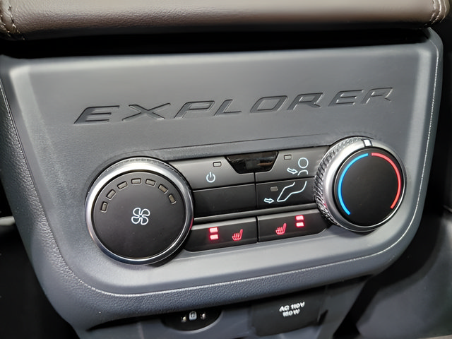 Used 2026 Ford Explorer Platinum AWD/4WD image 9