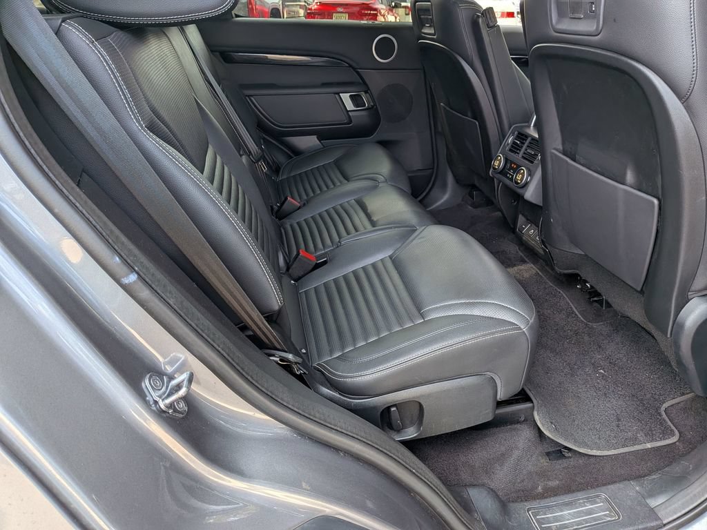 Used 2021 Land Rover Discovery S AWD/4WD image 30