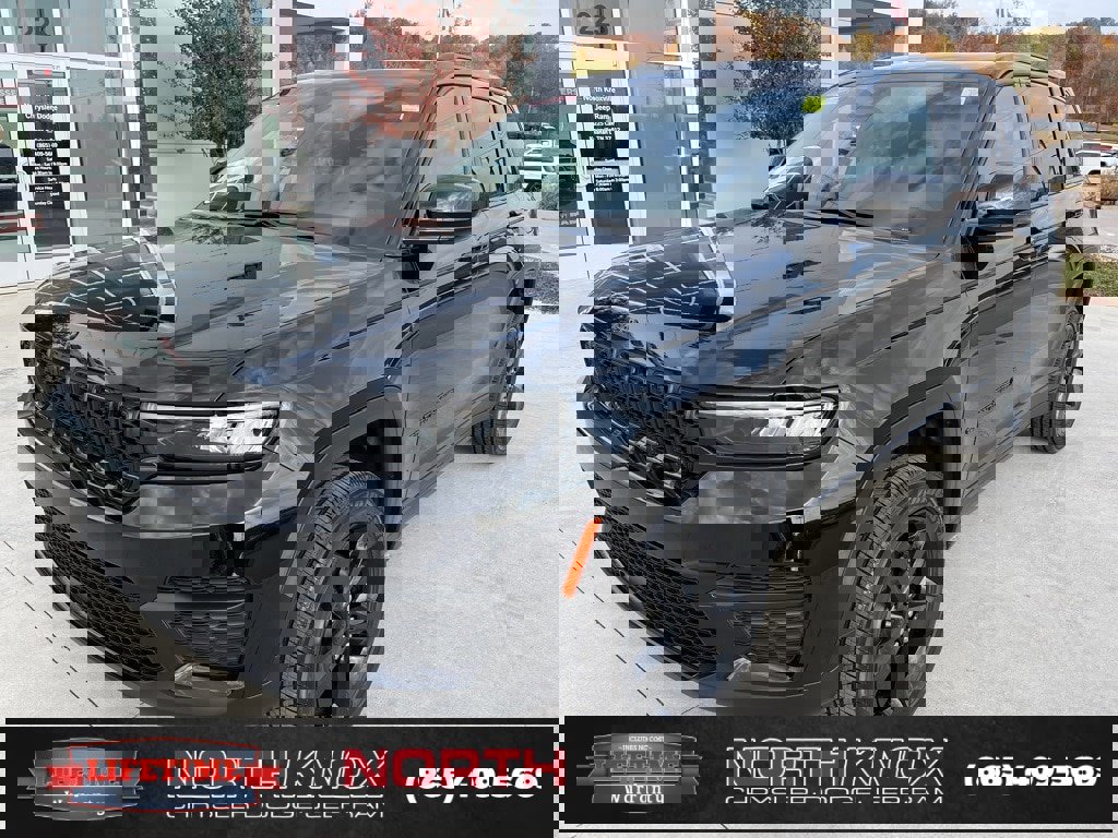 New 2025 Jeep Grand Cherokee Altitude image 1