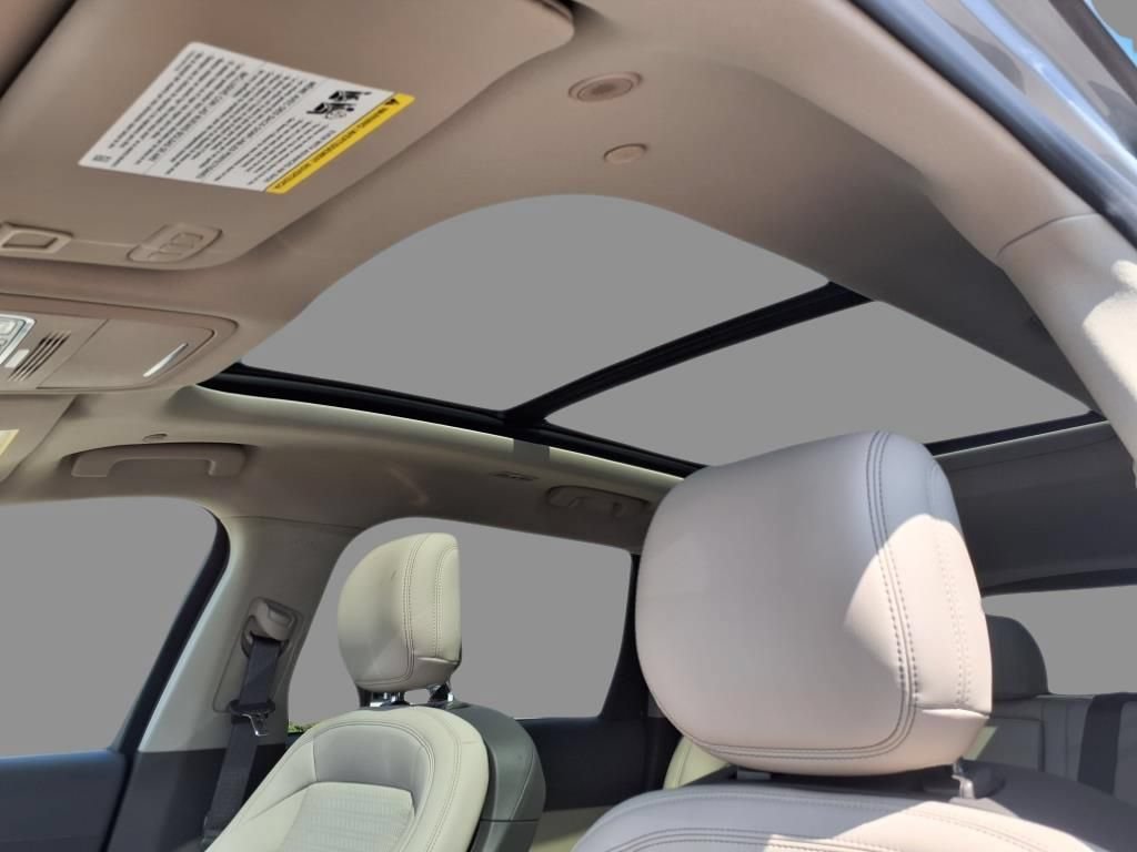 New 2025 Lincoln Nautilus Reserve w/ Jet Appearance Package AWD/4WD image 18