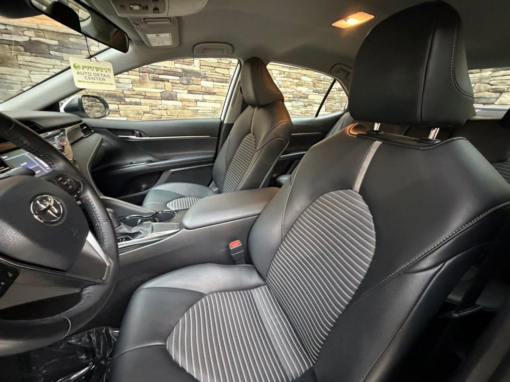Used 2020 Toyota Camry SE image 12