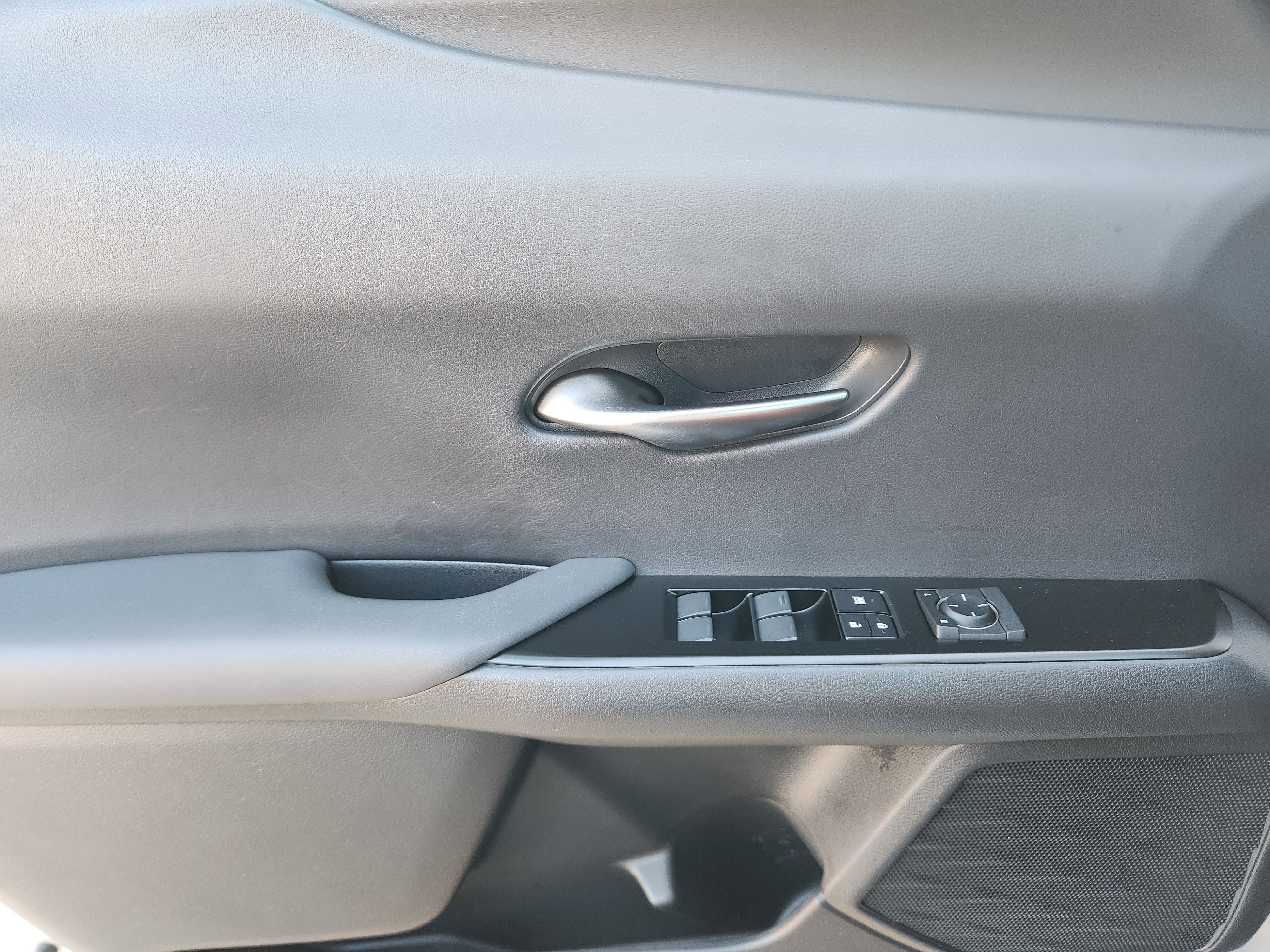 Used 2019 Lexus UX 250h image 31