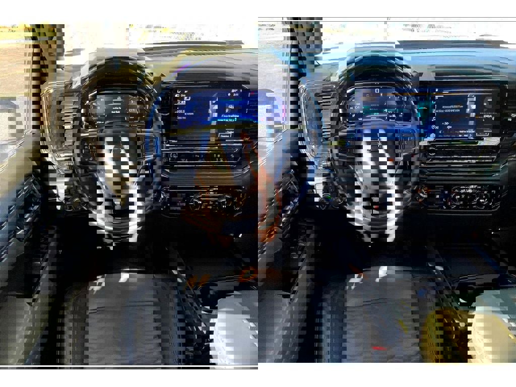 Used 2024 Chevrolet Silverado 2500 ZR2 w/ Technology Package image 6