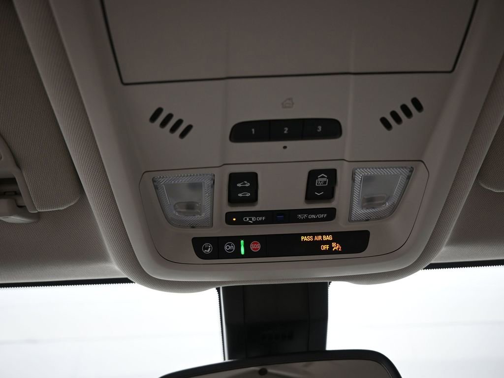 Used 2023 GMC Terrain Denali w/ Denali Premium Package AWD/4WD image 37