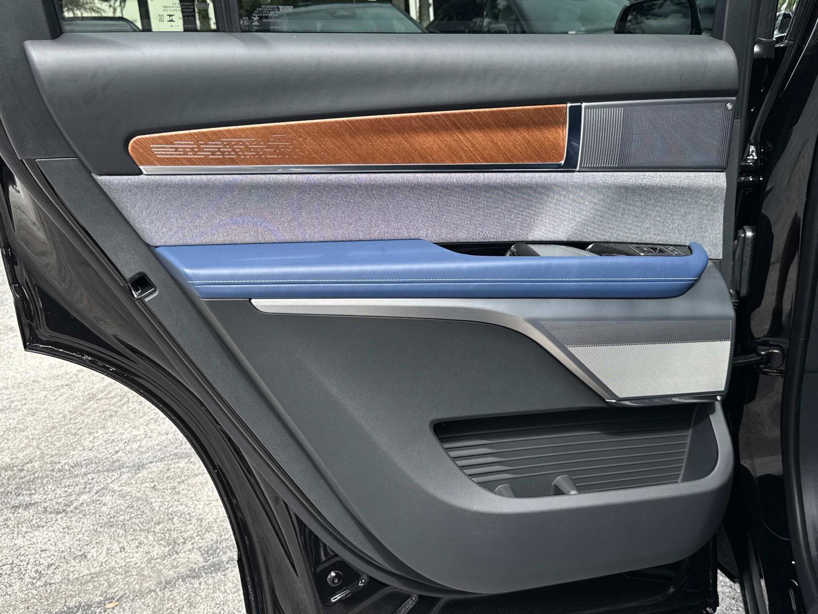 New 2026 Cadillac Vistiq Premium Luxury image 13