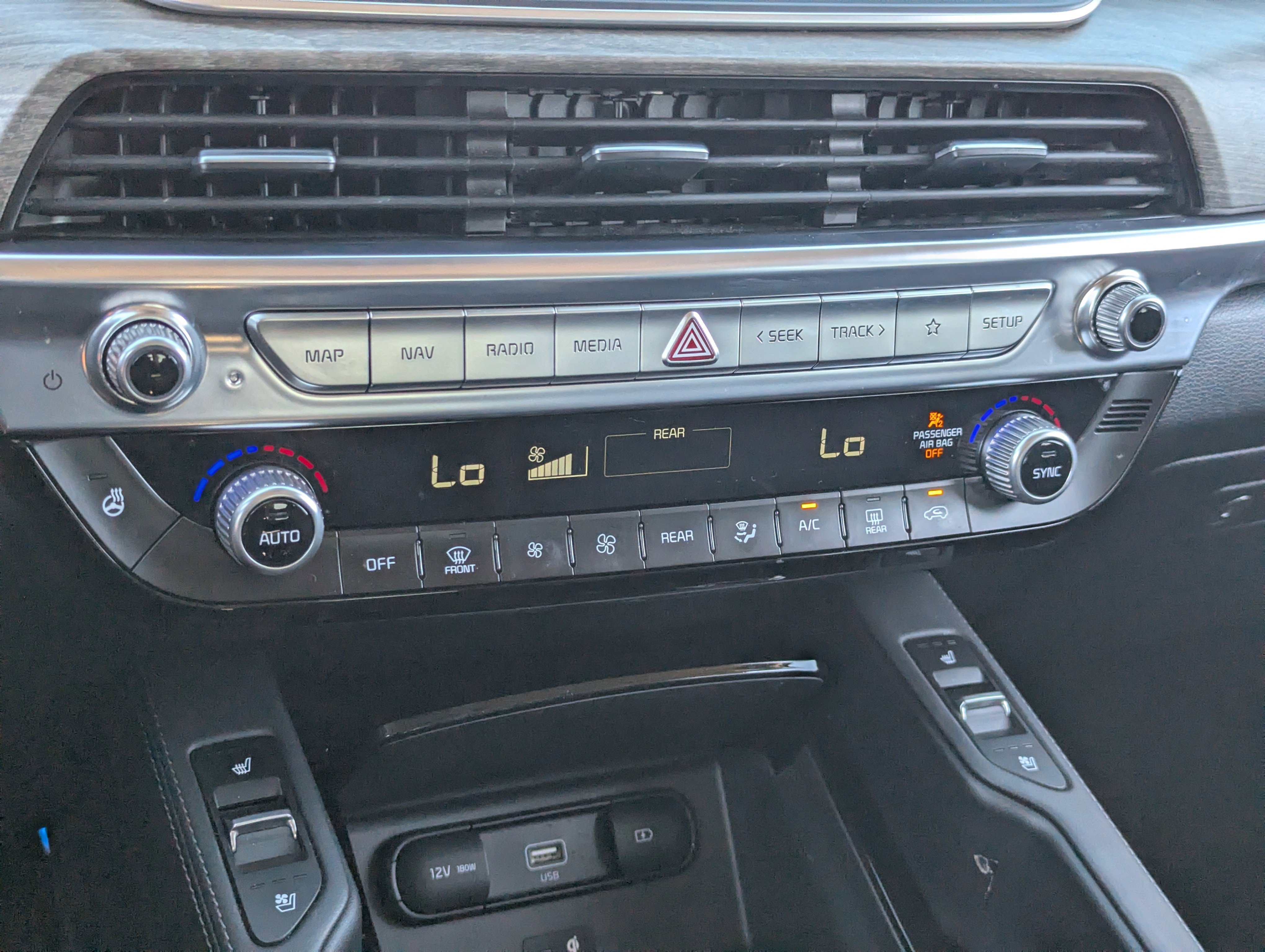 Certified 2022 Kia Telluride SX w/ Towing Package image 26