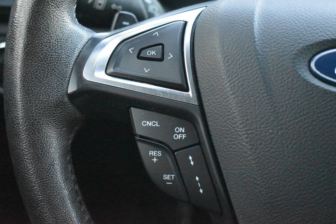 Used 2019 Ford Fusion Titanium AWD/4WD image 20