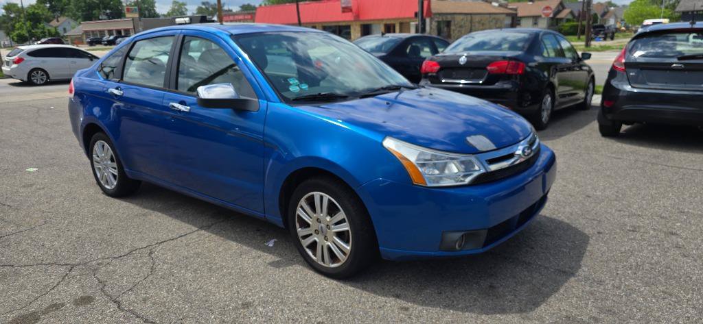 Used 2010 Ford Focus SEL FWD image 4