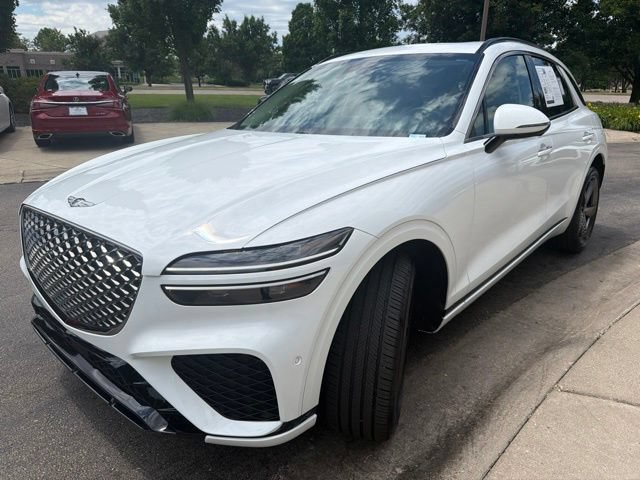 Used 2025 Genesis GV70 3.5T Sport w/ Sport Advanced Package AWD/4WD image 3