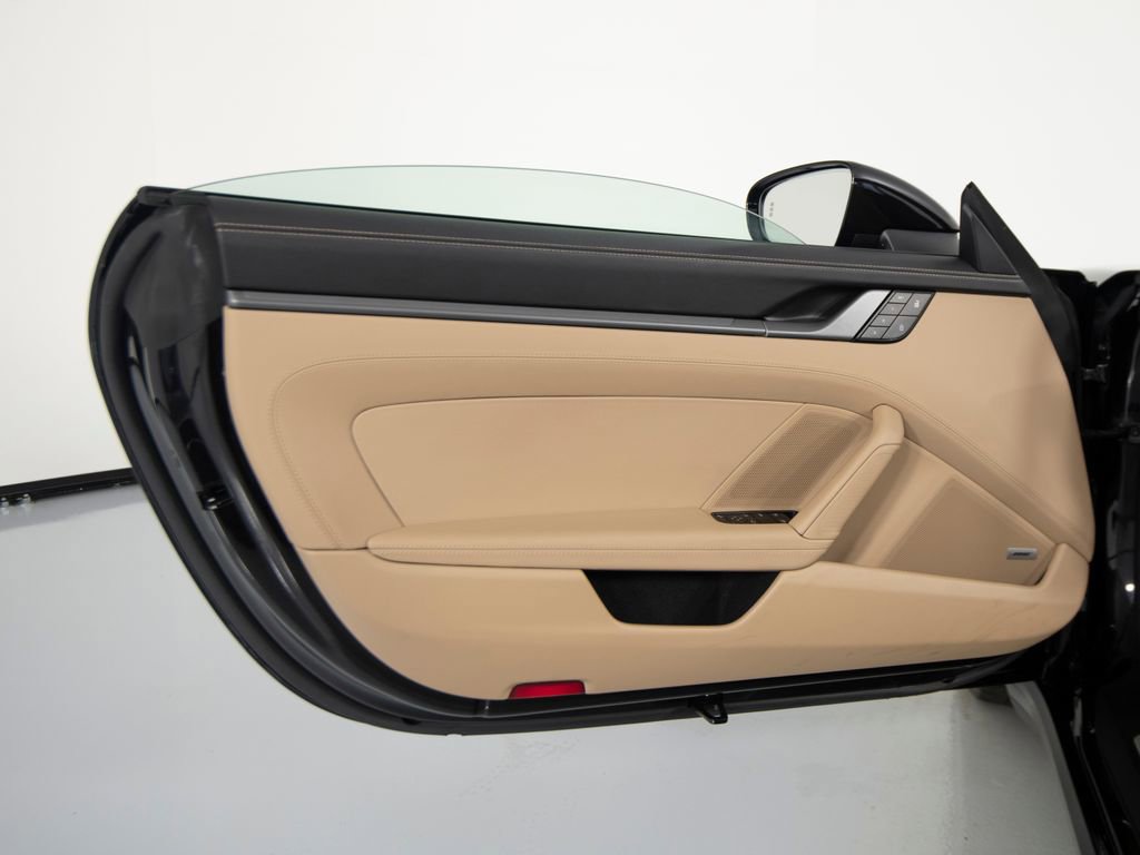 Certified 2022 Porsche 911 Carrera 4S image 20