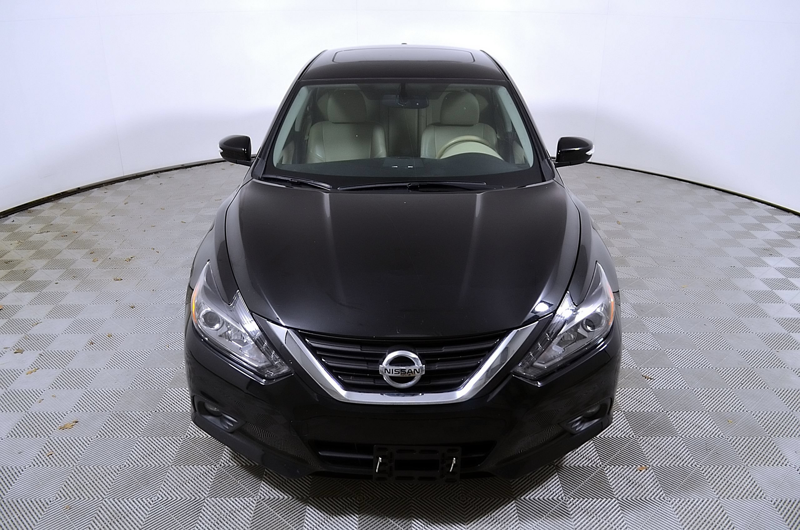 Used 2016 Nissan Altima 2.5 SL w/ 2.5 Technology w/LED Package FWD image 4