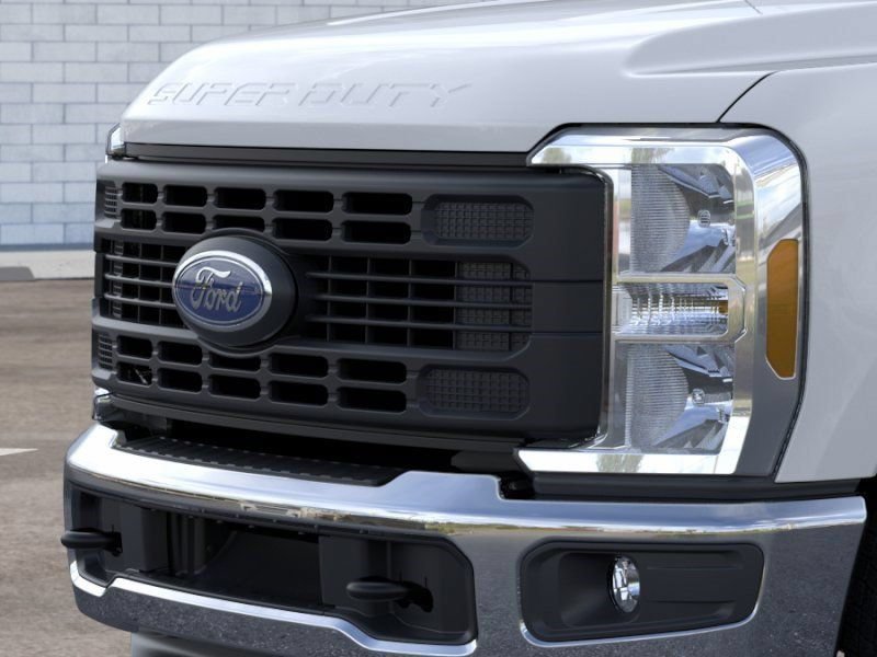 New 2026 Ford F250 XL w/ XL Chrome Package RWD image 17
