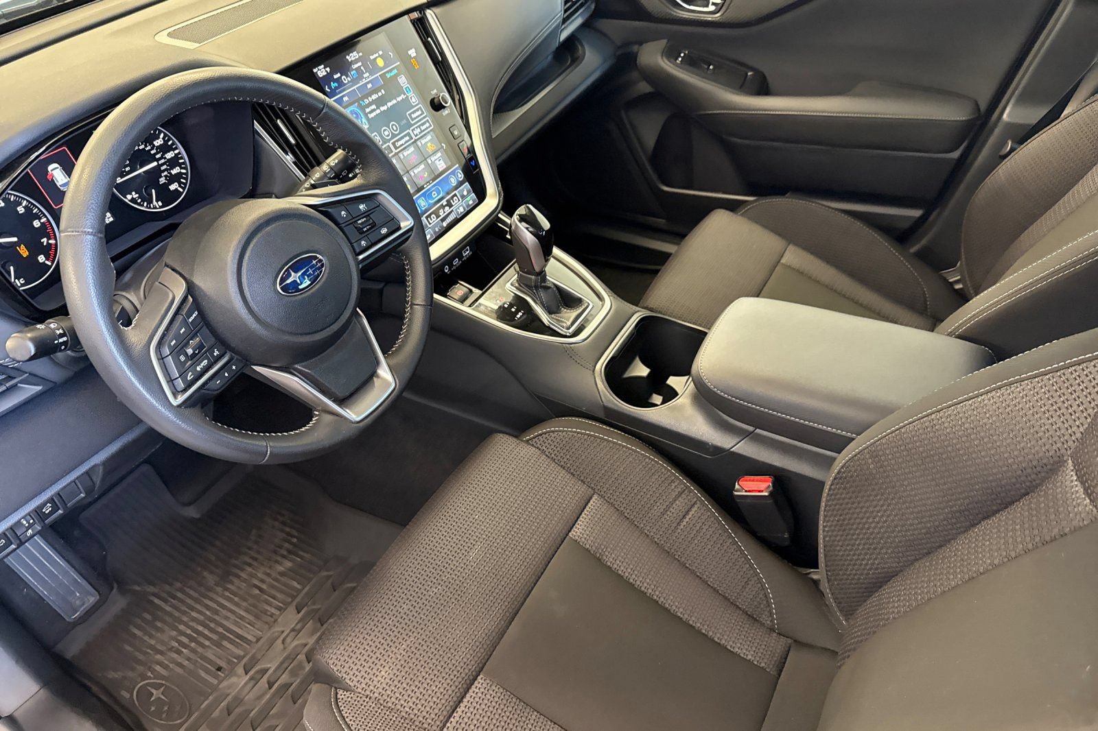 Used 2025 Subaru Outback Premium AWD/4WD image 10