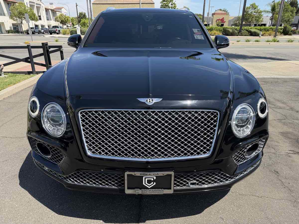 Used 2017 Bentley Bentayga AWD/4WD image 10