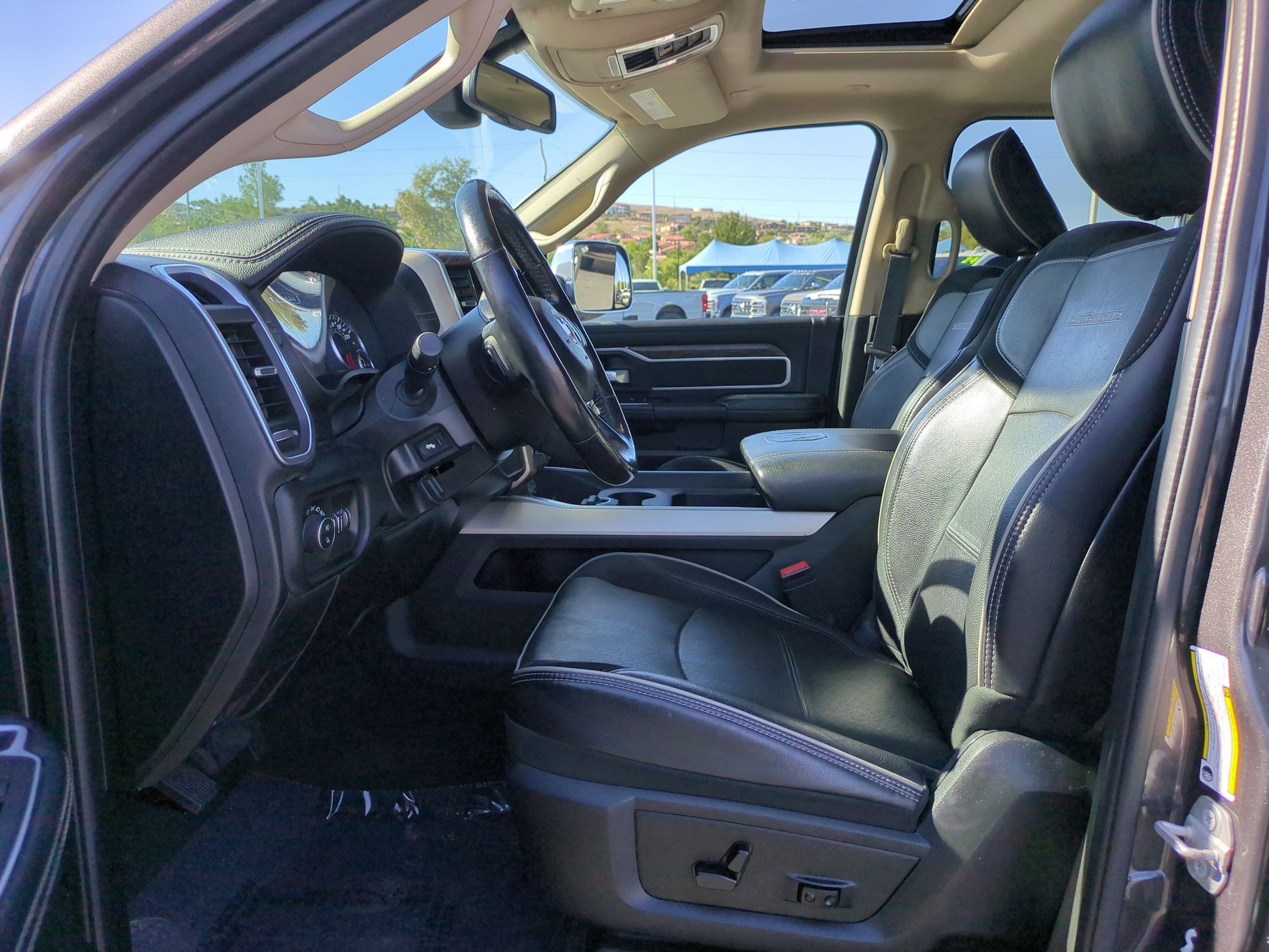 Used 2019 RAM 3500 Laramie AWD/4WD image 15