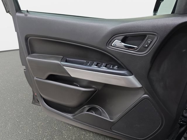 Used 2020 Chevrolet Colorado ZR2 w/ ZR2 Midnight Special Edition AWD/4WD image 27