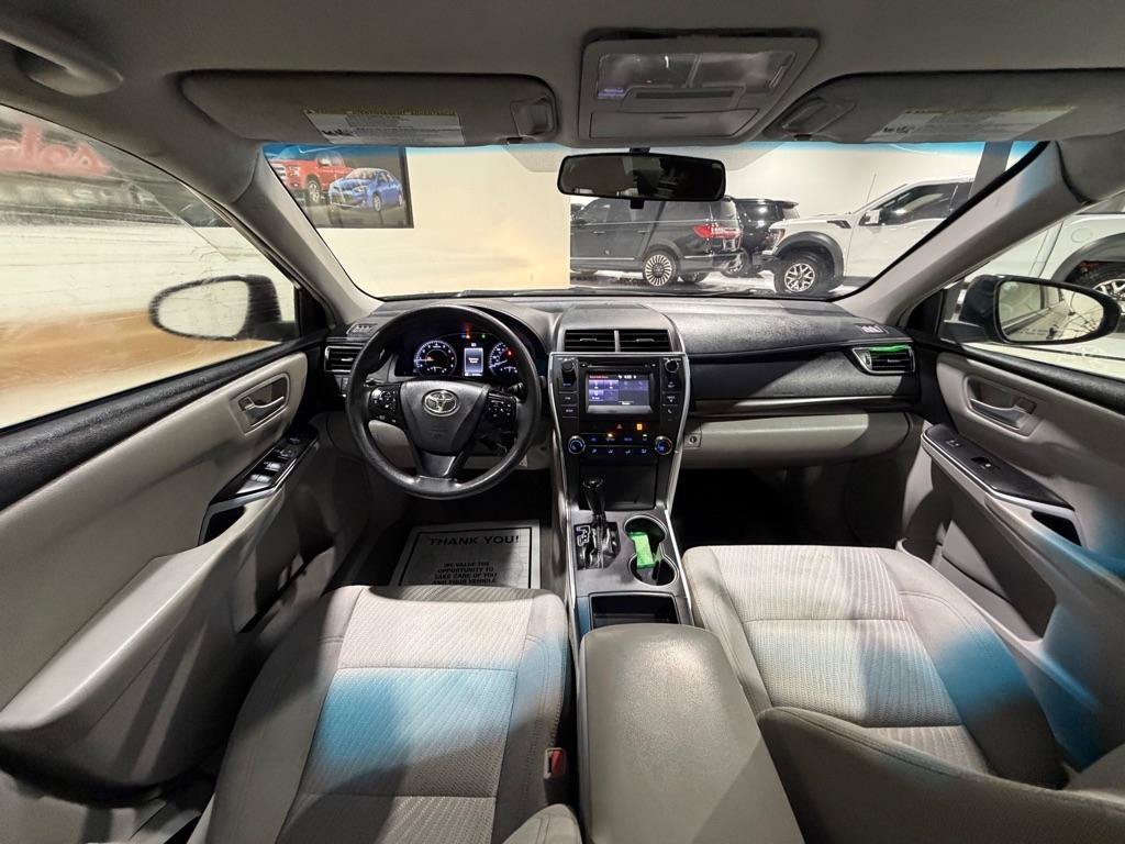 Used 2017 Toyota Camry LE FWD image 19