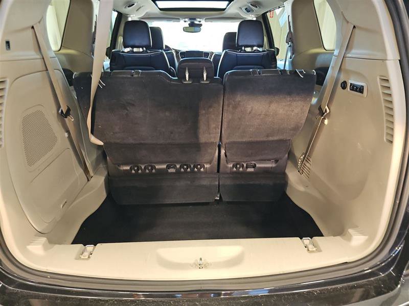 Used 2022 Chrysler Pacifica Limited image 11