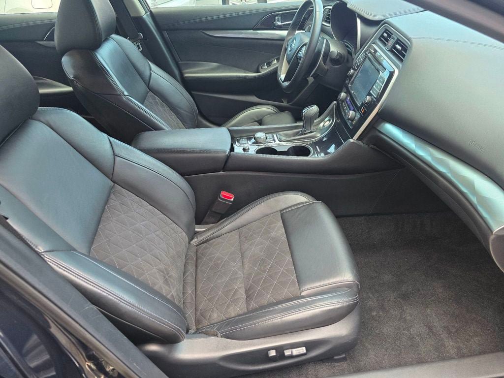 Used 2016 Nissan Maxima SR FWD image 17