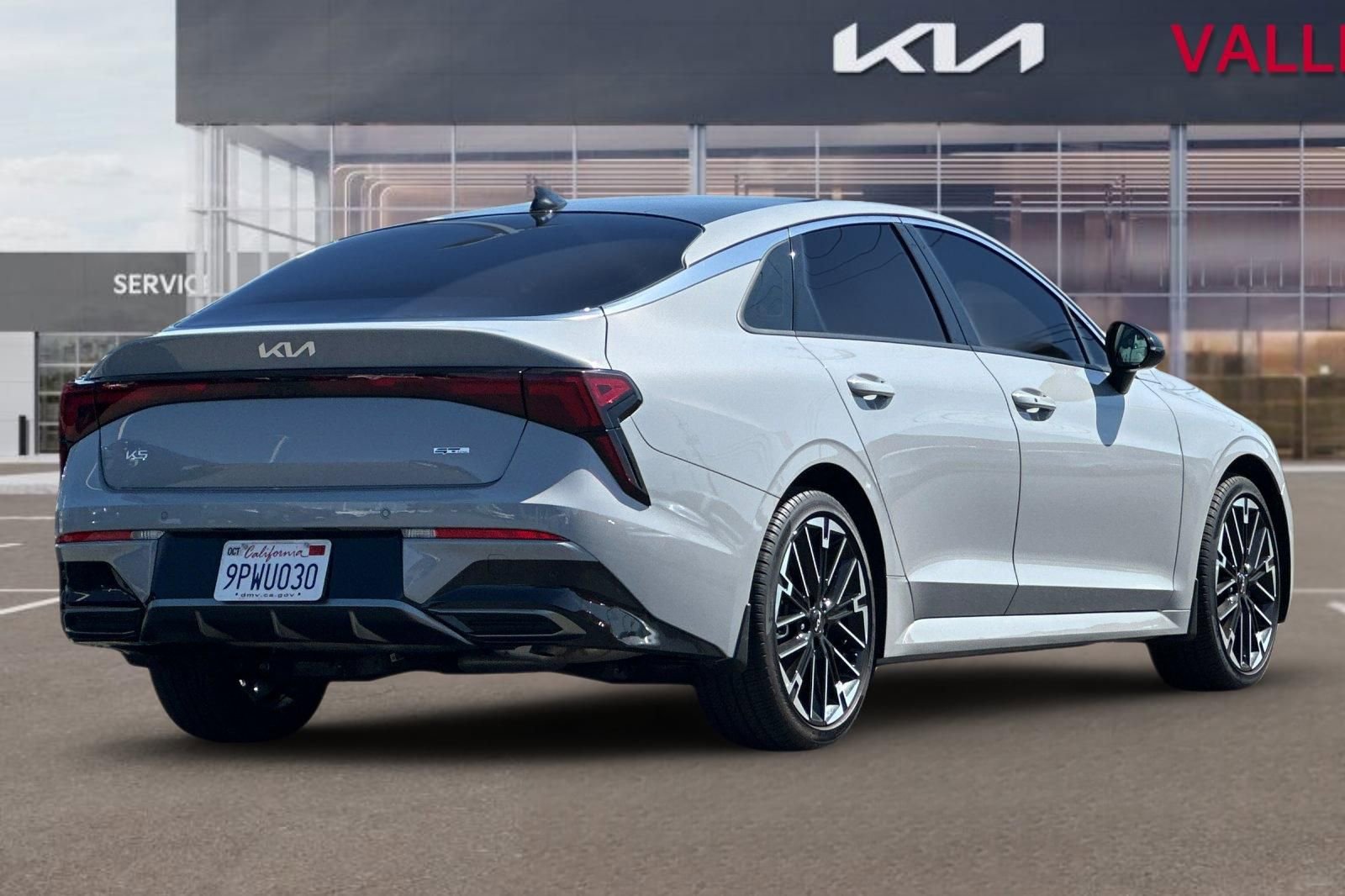 Used 2025 Kia K5 GT-Line w/ GT-Line Premium Package FWD image 4
