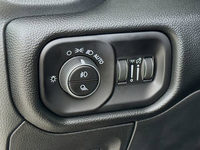 New 2026 RAM 1500 4x4 Crew Cab image 10