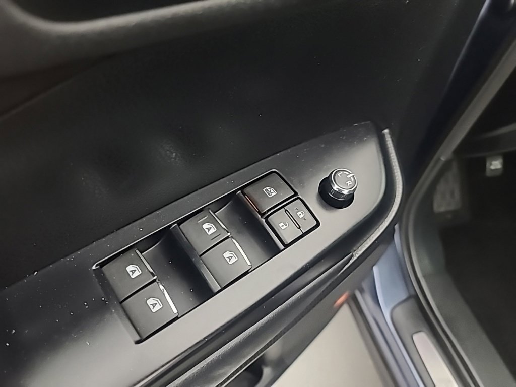 Used 2014 Toyota Highlander Limited FWD image 23