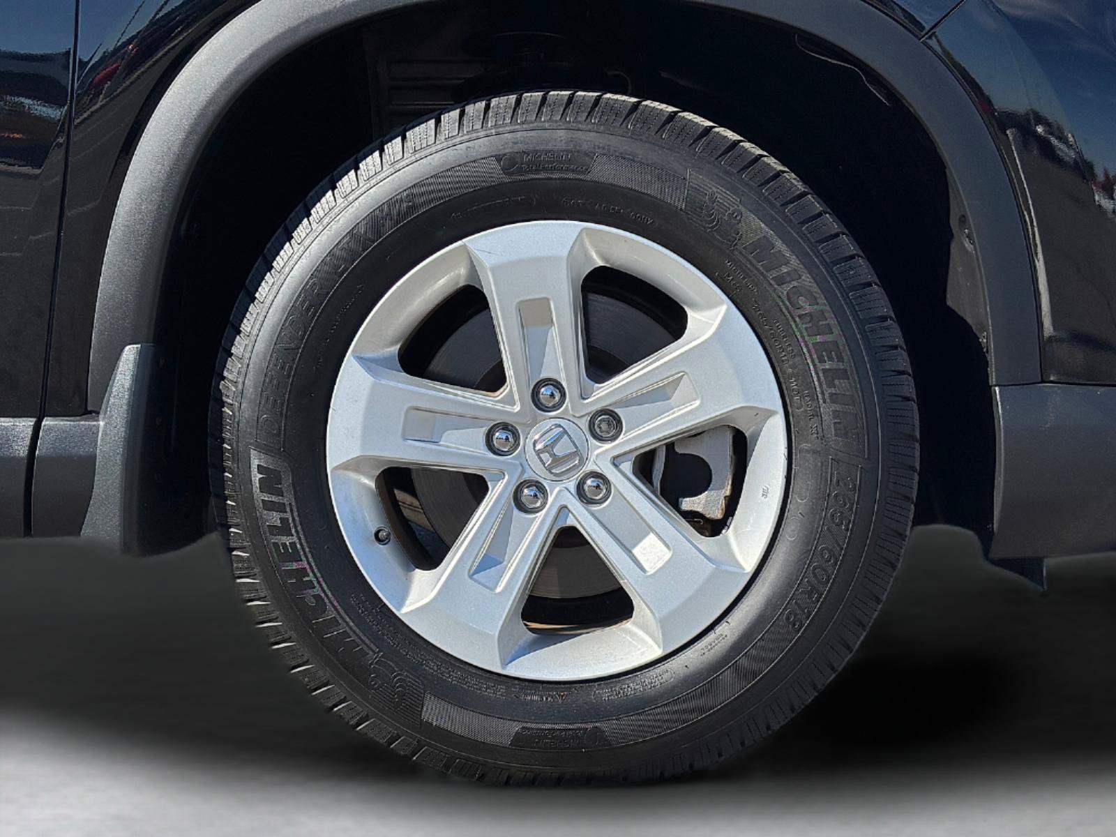 Certified 2023 Honda Pilot LX image 9