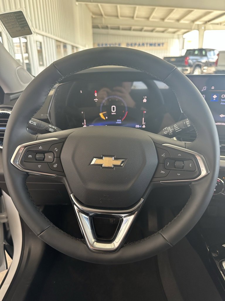 New 2025 Chevrolet Trax LT w/ Driver Confidence Package image 10