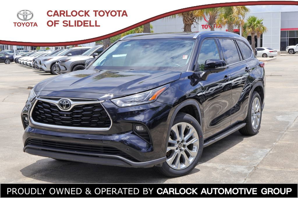 Used 2023 Toyota Highlander Limited FWD image 1