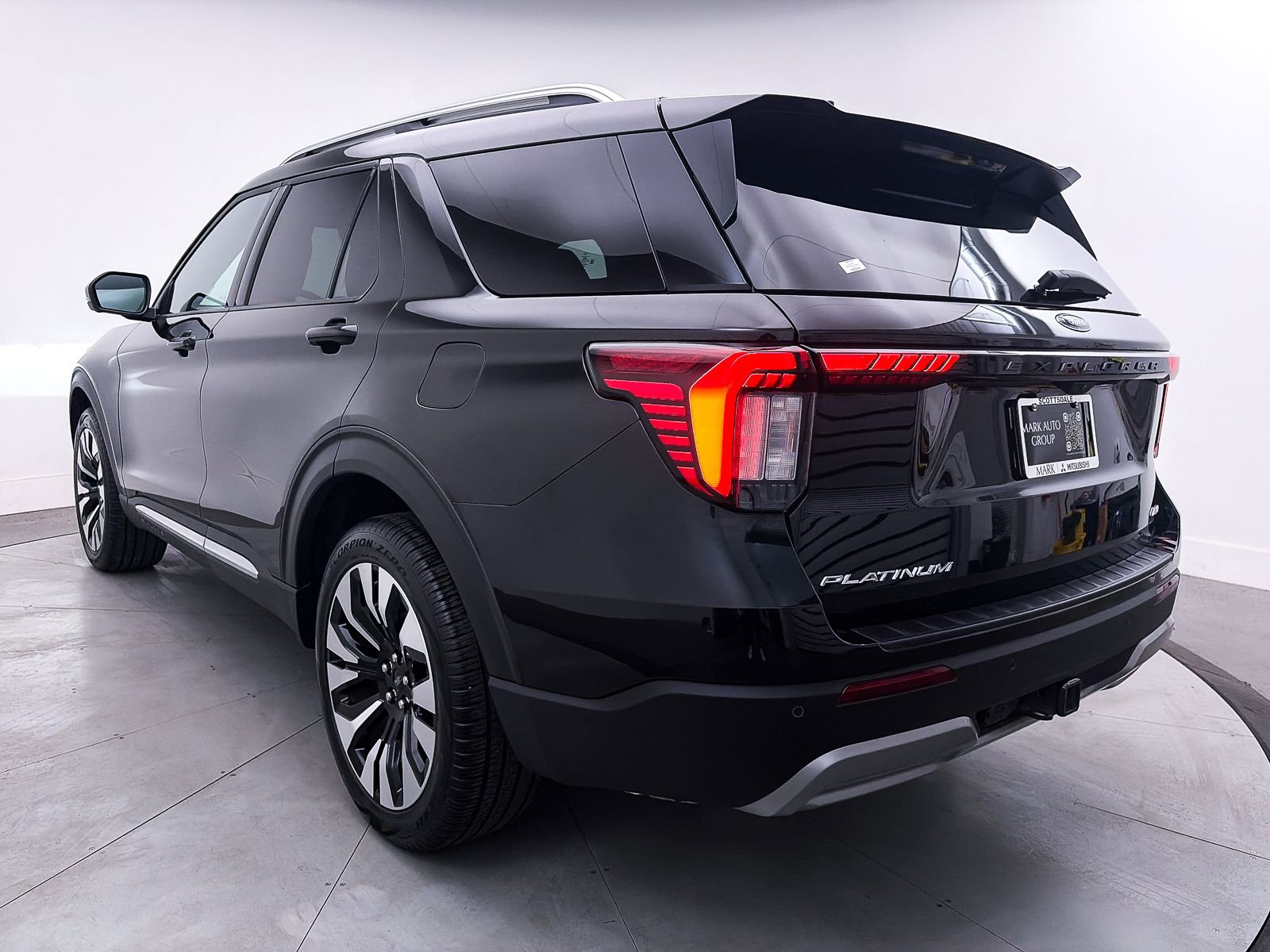Used 2025 Ford Explorer Platinum w/ LUX Leather Package image 15