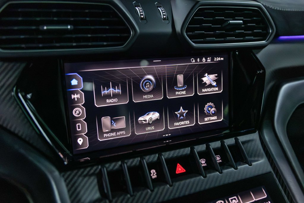 Used 2023 Lamborghini Urus Performante AWD/4WD image 39