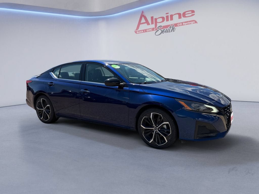 Used 2024 Nissan Altima 2.5 SR FWD image 7