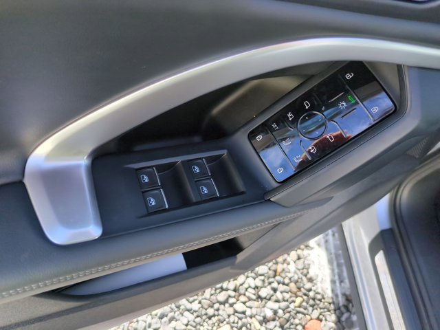 Used 2025 Audi Q5 Premium w/ Convenience Package image 12