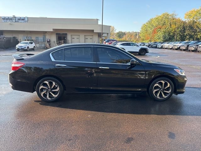 Used 2017 Honda Accord EX image 7