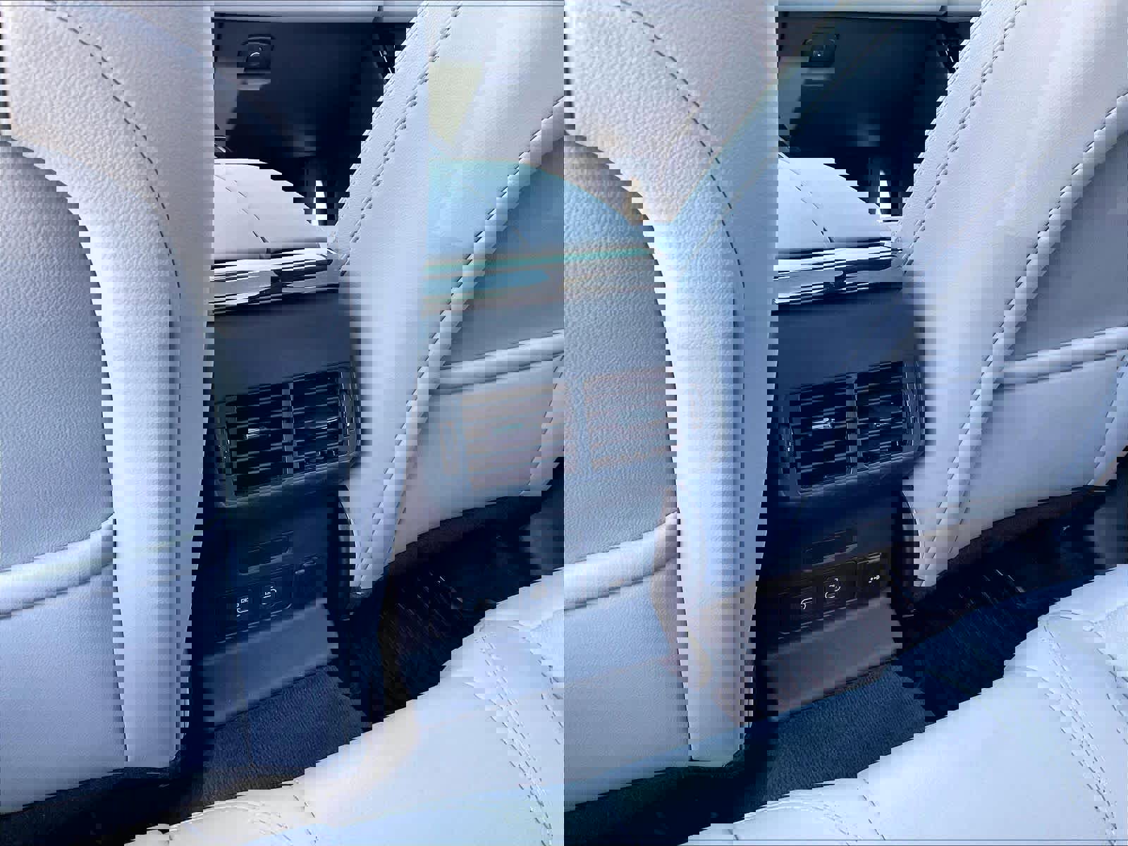 Used 2026 Land Rover Range Rover Velar S image 37