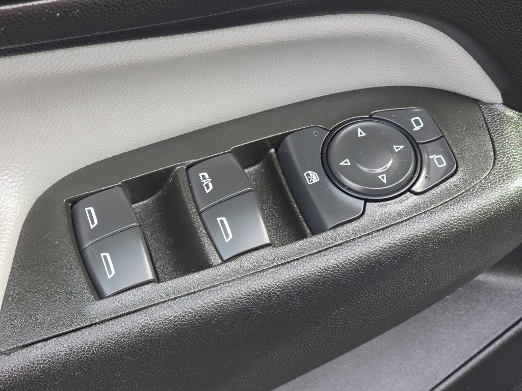 Used 2024 Chevrolet Equinox LT image 20