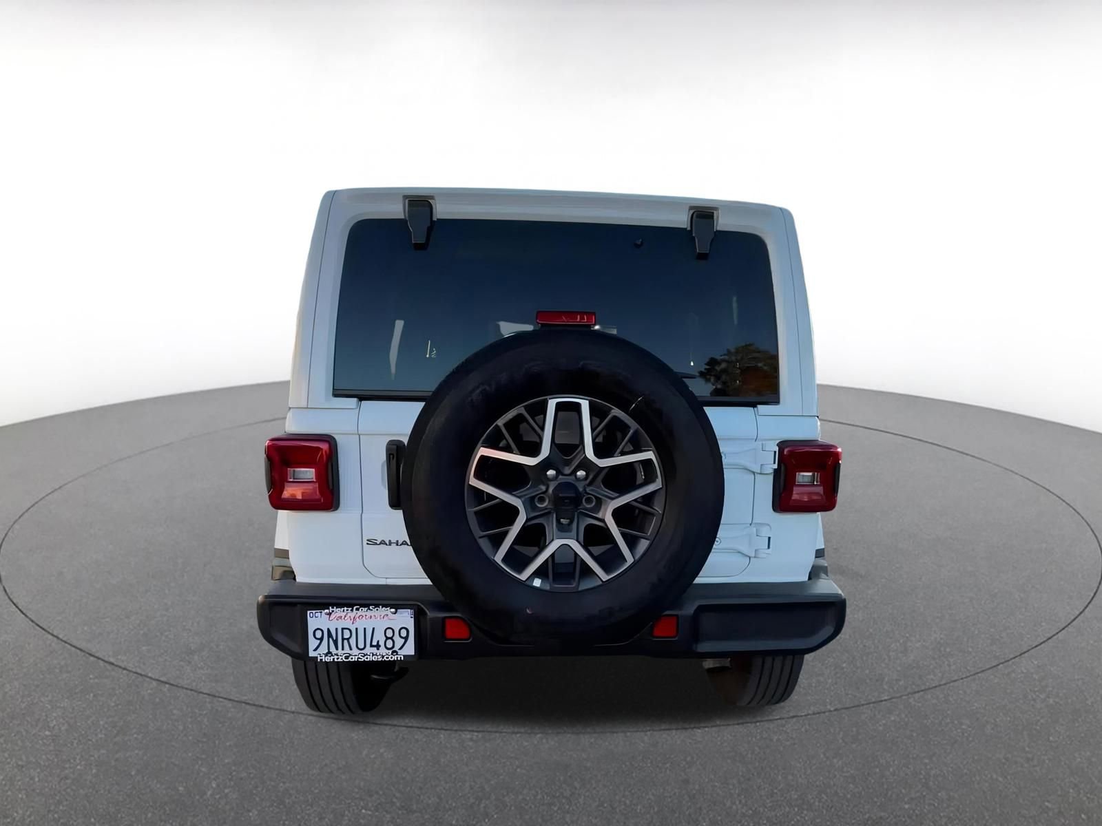 Used 2025 Jeep Wrangler Sahara image 12