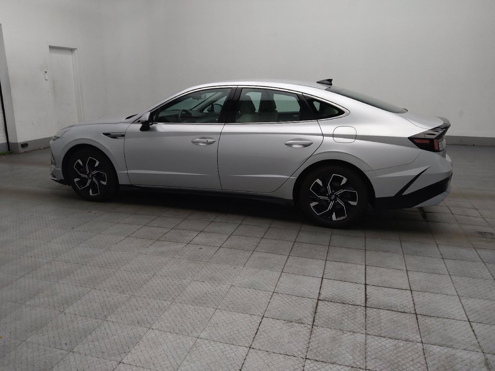 Used 2025 Hyundai Sonata SEL FWD image 3