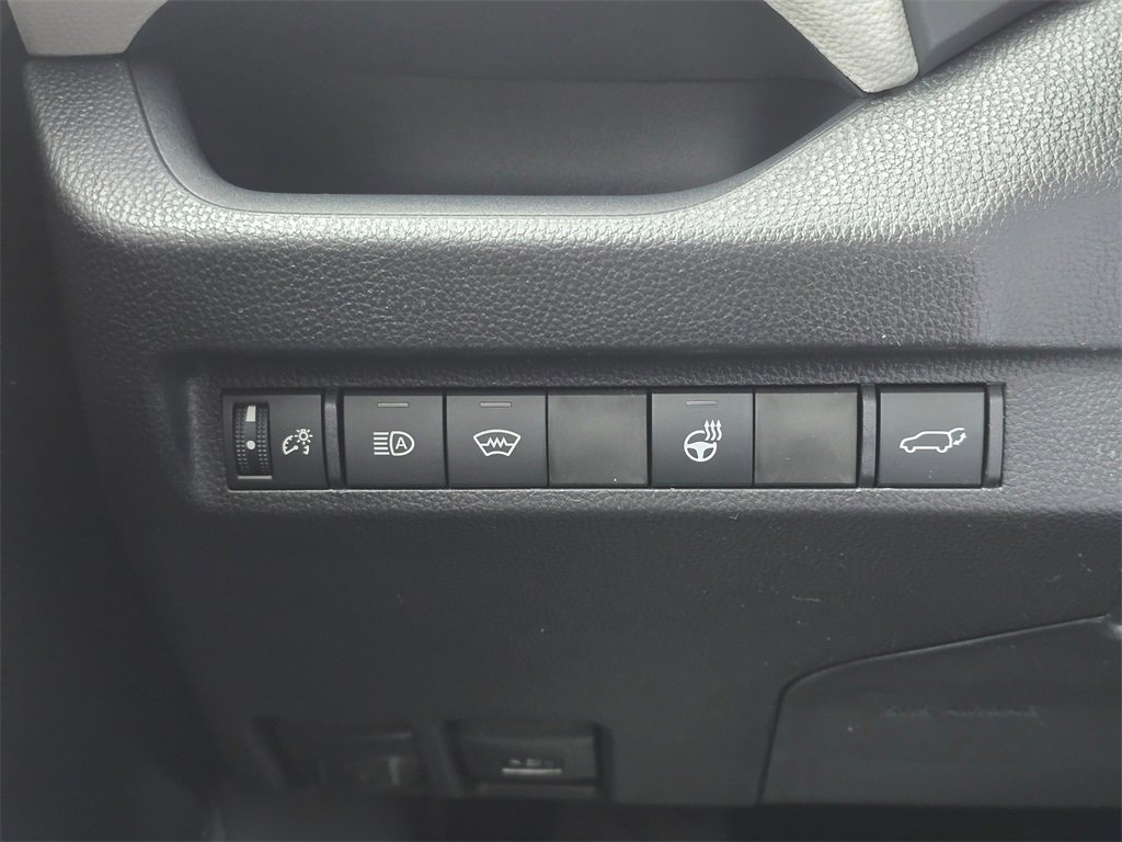 New 2025 Toyota RAV4 XLE image 27
